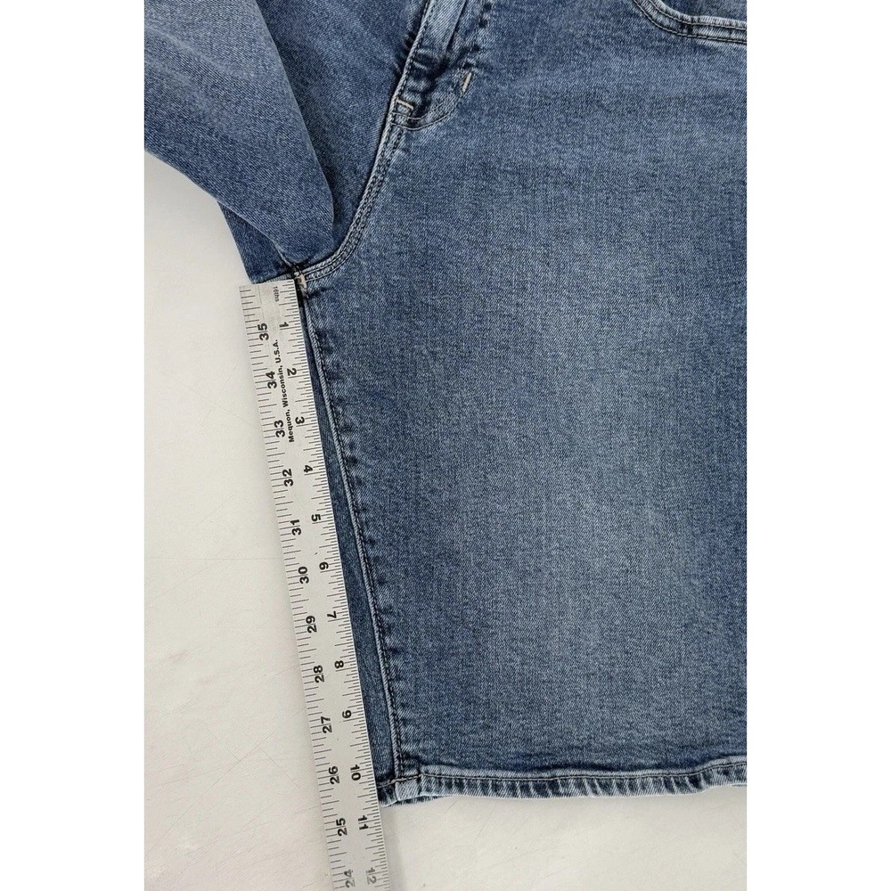GAP Women's Bermuda Jean Shorts Size 12/31, Normcore, Minimalist, 90's Vibe‎ - Picture 8 of 8